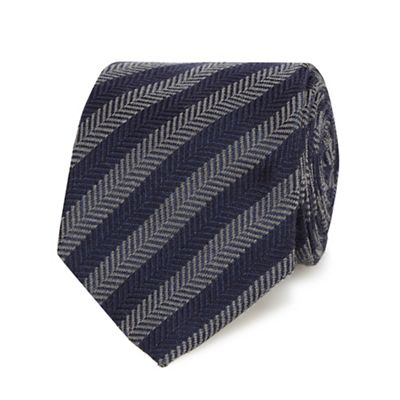 Grey chevron patterned tie with wool